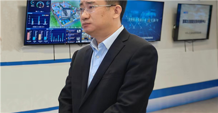 贵州省黔东南州委常委、副州长崔鹏一行莅临云顶集团官网考察指导